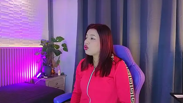 Snapshot of TiffanyWalk chatting on 18, 12, 2025 TiffanyWalk online show from 18, 12, 2025