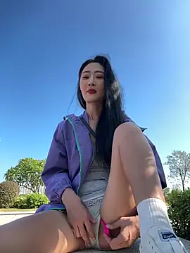 linger-23 online show from 8, 11, 2025