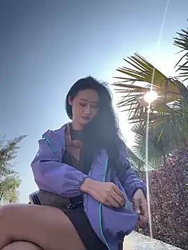 linger-23 online show from 5, 12, 2025