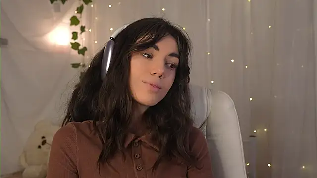 mystica  online show from 28, 10, 2025