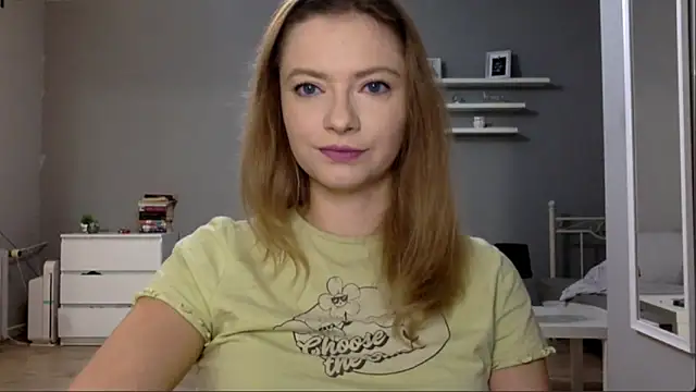 Snapshot of MillieShow chatting on 8, 10, 2025 MillieShow online show from 8, 10, 2025