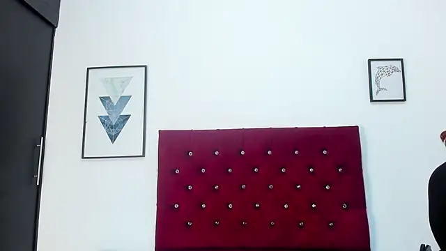 Mia Collivens online show from 15, 10, 2025