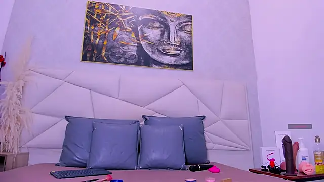 Snapshot of NicoleMadrird chatting on 19, 3, 2026 NicoleMadrird online show from 19, 3, 2026