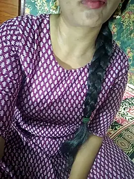 Snapshot of Shalini_telugu09 chatting on 8, 11, 2025 Shalini telugu09 online show from 8, 11, 2025