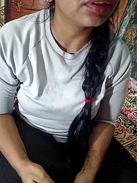 Snapshot of Shalini_telugu09 chatting on 21, 11, 2025 Shalini telugu09 online show from 21, 11, 2025