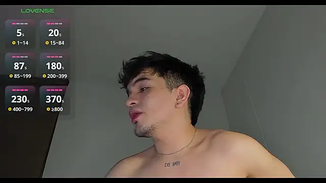 Snapshot of cmzo_ chatting on 8, 2, 2026 cmzo online show from 8, 2, 2026