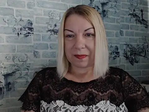 Snapshot of Lillia_Ray chatting on 12, 9, 2025 Lillia Ray online show from 12, 9, 2025