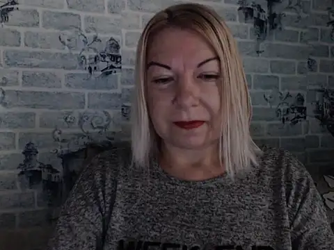 Snapshot of Lillia_Ray chatting on 2, 10, 2025 Lillia Ray online show from 2, 10, 2025