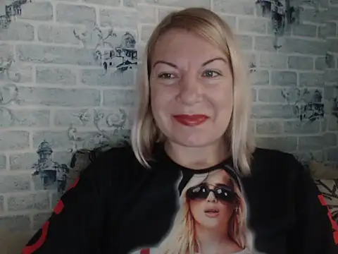 Snapshot of Lillia_Ray chatting on 9, 11, 2025 Lillia Ray online show from 9, 11, 2025