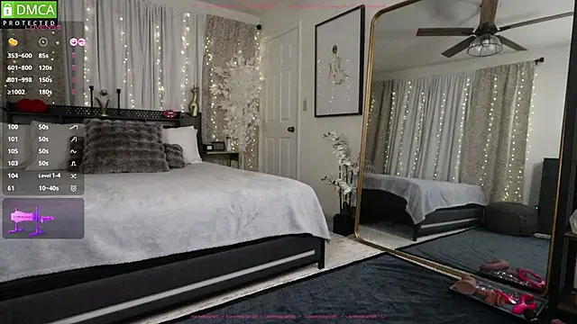Snapshot of LoveMoScarlett chatting on 10, 9, 2025 LoveMoScarlett online show from 10, 9, 2025