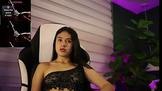 Danaa Rouse online show from 8, 11, 2025