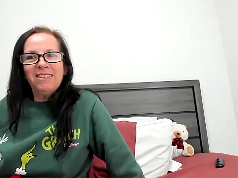 peachgoddess online show from 4, 12, 2025