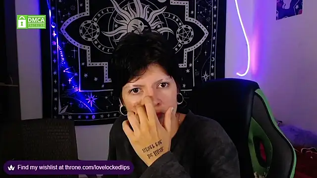 lovelockedlips online show from 5, 10, 2025