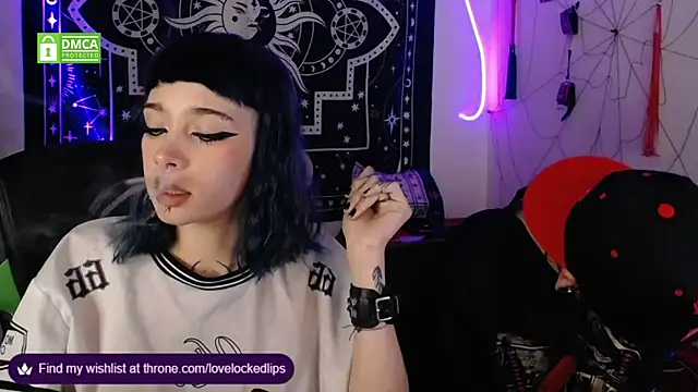 lovelockedlips online show from 17, 10, 2025