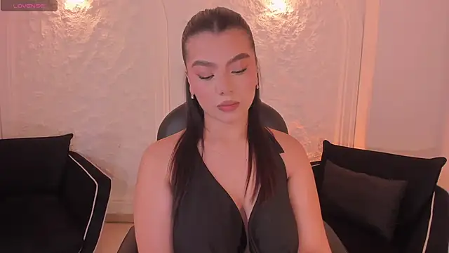 CandaseRussell online show from 4, 12, 2025