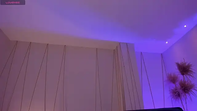 MaiaCollins online show from 6, 1, 2026