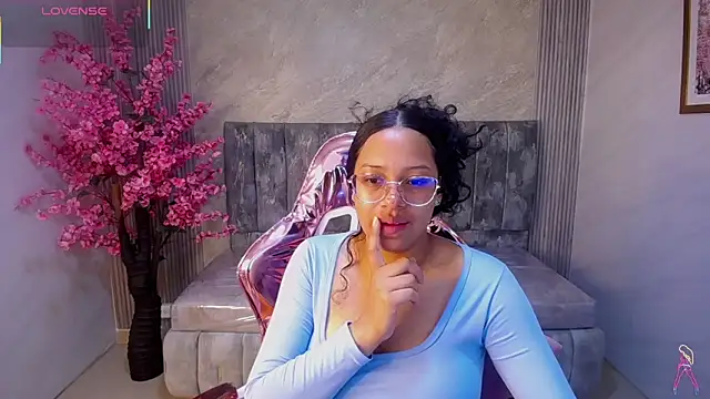 zhara rose s online show from 19, 9, 2025