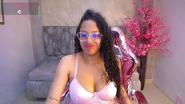 zhara rose s online show from 30, 9, 2025