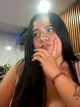 Vaiolet 2222 online show from 13, 9, 2025