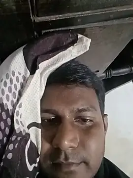 Snapshot of vikesh05 chatting on 20, 11, 2025 vikesh05 online show from 20, 11, 2025