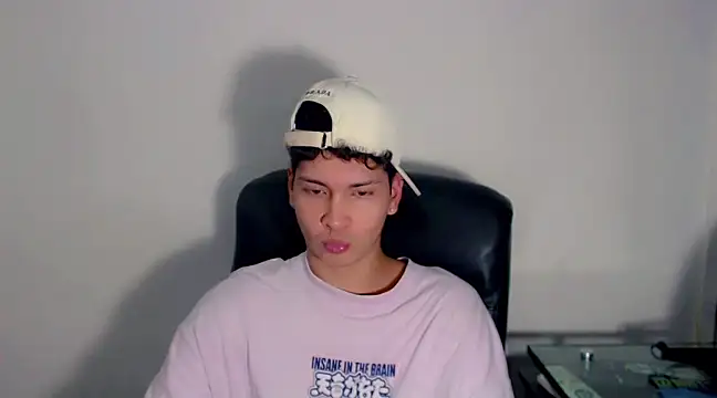 Snapshot of Jhojan_twink chatting on 22, 3, 2025 Jhojan twink online show from 22, 3, 2025