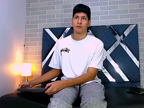 Snapshot of Jhojan_twink chatting on 27, 9, 2025 Jhojan twink online show from 27, 9, 2025