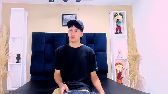 Snapshot of Jhojan_twink chatting on 1, 10, 2025 Jhojan twink online show from 1, 10, 2025