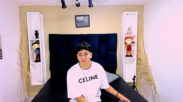 Snapshot of Jhojan_twink chatting on 8, 10, 2025 Jhojan twink online show from 8, 10, 2025