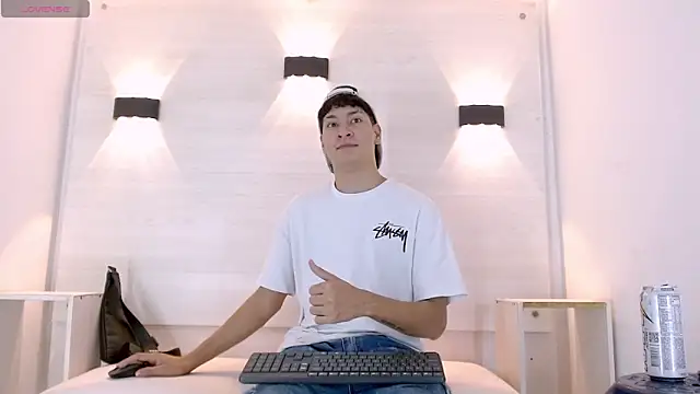 Snapshot of Jhojan_twink chatting on 12, 10, 2025 Jhojan twink online show from 12, 10, 2025