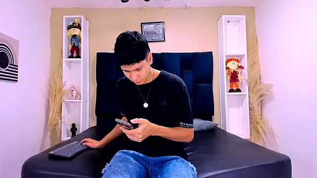 Snapshot of Jhojan_twink chatting on 17, 10, 2025 Jhojan twink online show from 17, 10, 2025