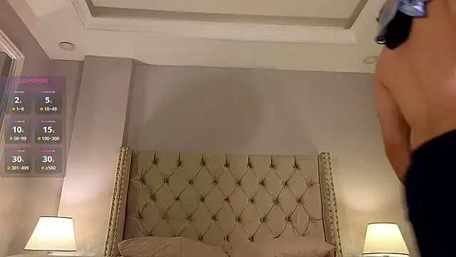 Snapshot of FreyrVik chatting on 10, 10, 2025 FreyrVik online show from 10, 10, 2025