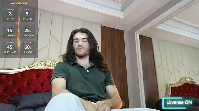 Snapshot of FreyrVik chatting on 27, 10, 2025 FreyrVik online show from 27, 10, 2025