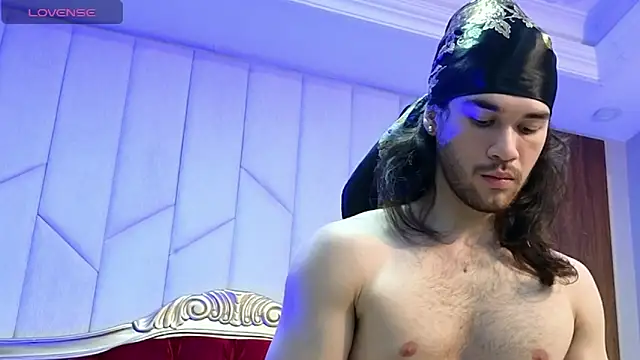 Snapshot of FreyrVik chatting on 24, 11, 2025 FreyrVik online show from 24, 11, 2025