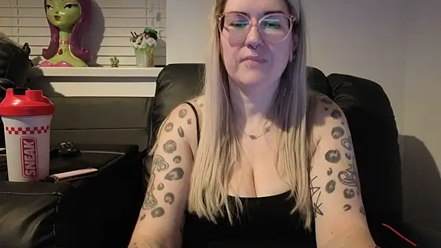 Snapshot of Sizzling_Indie36 chatting on 22, 2, 2026 Sizzling Indie36 online show from 22, 2, 2026