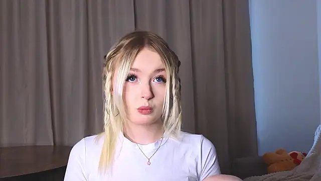 minigirl online show from 4, 2, 2026