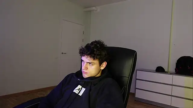 Snapshot of Brad_Holloway chatting on 25, 10, 2025 Brad Holloway online show from 25, 10, 2025