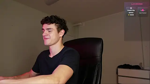 Snapshot of Brad_Holloway chatting on 26, 10, 2025 Brad Holloway online show from 26, 10, 2025