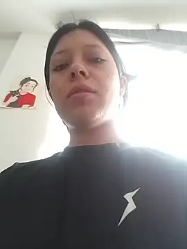 Emilybutterfly1 online show from 22, 10, 2025