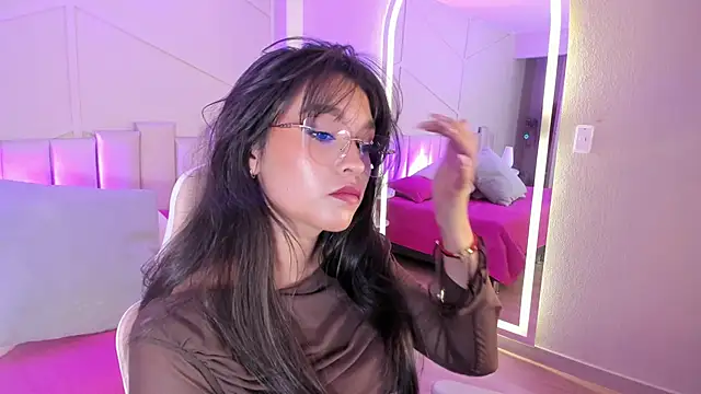 Snapshot of Eimmy_bm chatting on 10, 11, 2025 Eimmy bm online show from 10, 11, 2025