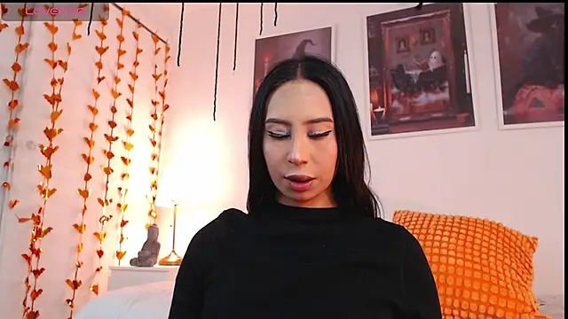 Snapshot of Valen_ross_ chatting on 6, 10, 2025 Valen ross online show from 6, 10, 2025