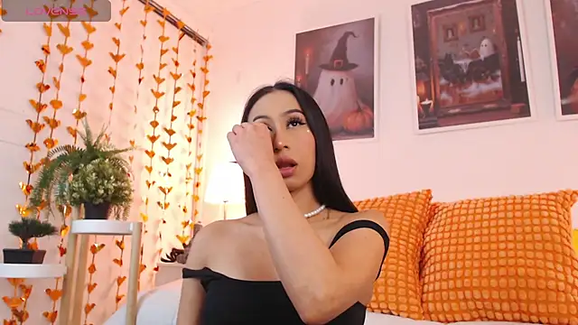 Snapshot of Valen_ross_ chatting on 11, 10, 2025 Valen ross online show from 11, 10, 2025