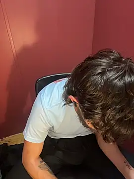 Snapshot of bwcizThrobbing chatting on 5, 11, 2025 bwcizThrobbing online show from 5, 11, 2025