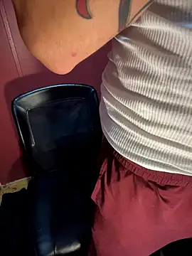 Snapshot of bwcizThrobbing chatting on 15, 11, 2025 bwcizThrobbing online show from 15, 11, 2025