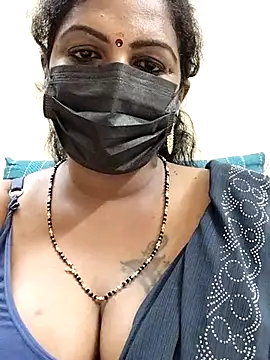 Snapshot of poojaa-rani chatting on 17, 3, 2025 poojaa-rani online show from 17, 3, 2025