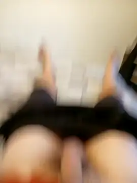 Snapshot of Dglo0000 chatting on 4, 4, 2026 Dglo0000 online show from 4, 4, 2026