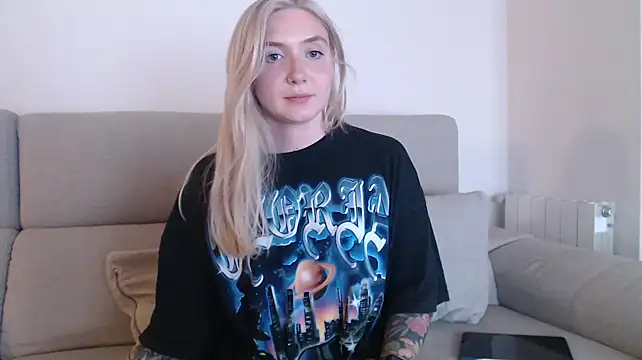 tattoobbgirl online show from 2, 10, 2025