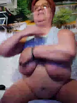 QueenPammy1 online show from 2, 2, 2025
