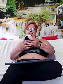 QueenPammy1 online show from 4, 2, 2025