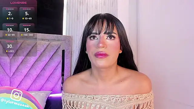 Taylor Harveey online show from 3, 2, 2026