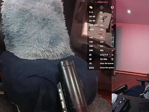 Snapshot of Aaron_malikk chatting on 13, 11, 2025 Aaron malikk online show from 13, 11, 2025